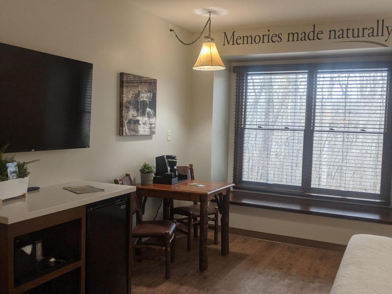 Abe Martin Lodge & Cabins Nashville Room photo